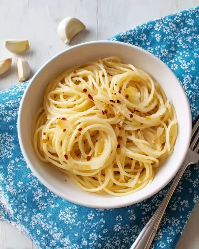 Spaghetti Aglio e Olio (Garlic and Oil Pasta) Recipe