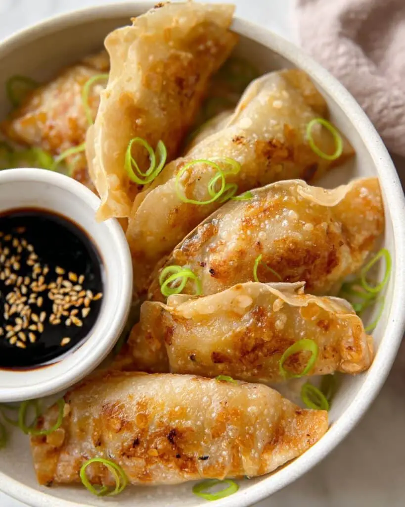 Vegetarian Rice Paper Dumplings with Spiced Vegetable Filling and Dipping Sauce Recipe